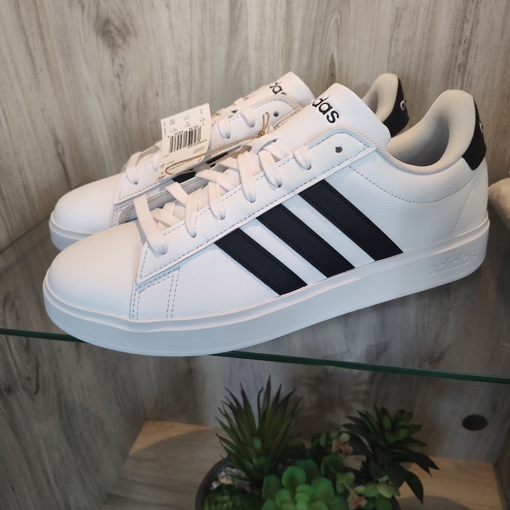 Adidas Grand Court 2:Men's White and Black Sneakers SZ 9 , Women's 10